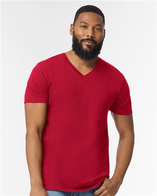 Gildan Unisex Softstyle® V-Neck T-Shirt