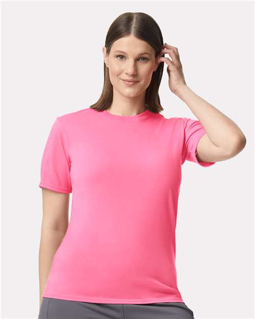 Gildan Unisex Performance® T-Shirt - Safety Pink