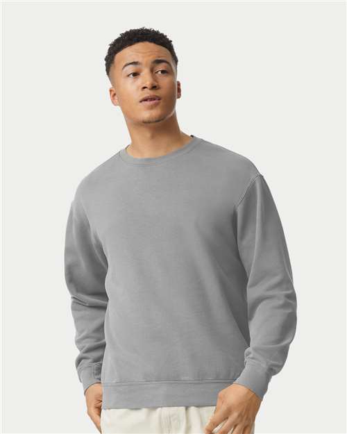 Comfort Colors Unisex Garment-Dyed Lightweight Fleece Crewneck Sweatshirt