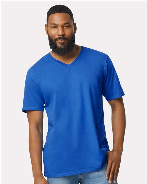 Gildan Unisex Softstyle® V-Neck T-Shirt